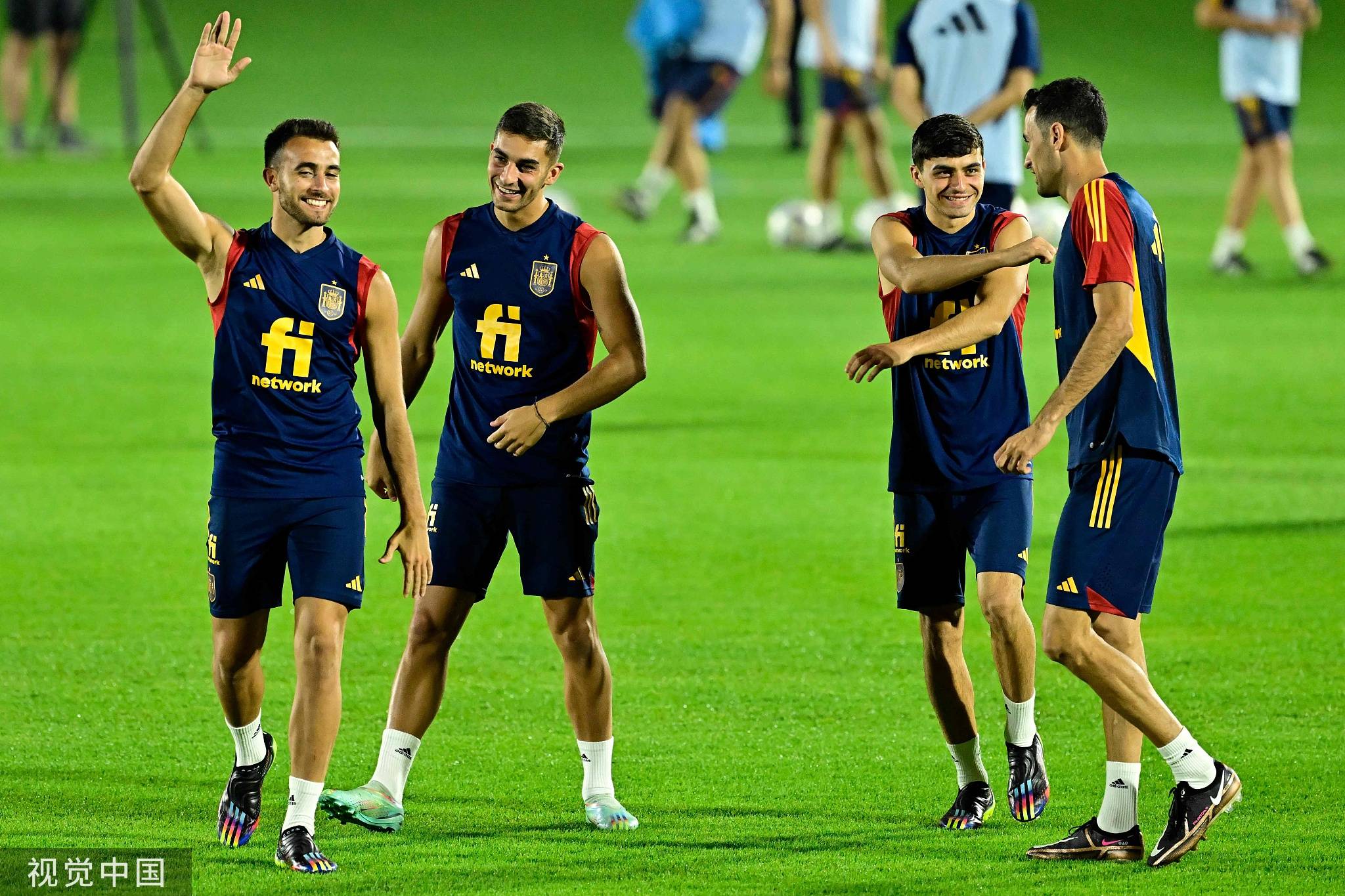 包含西班牙队磨刀霍霍，备战欧锦赛预选赛壮志凌云！的词条