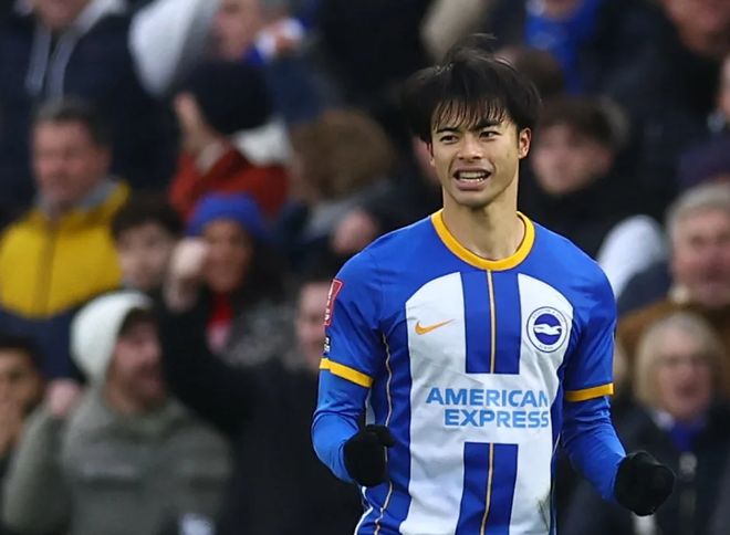 关于布莱顿客场惊险逃平，保持不败纪录的信息